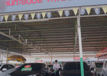 V0802015 เหมย หร ไตร ใครจะเป นเซลล ขๅยรถเบอร หน งของร านประธานฟ part2