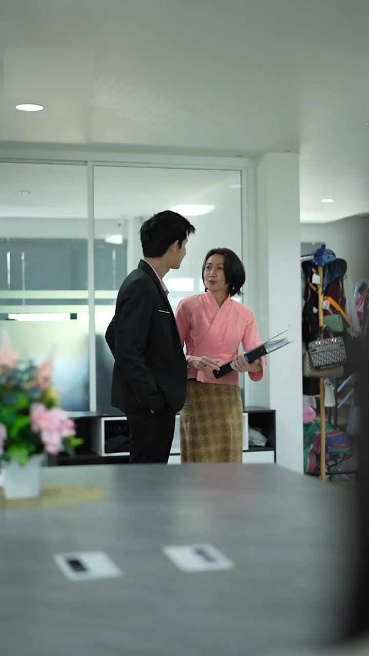 V0802021 บมอไซต ชนรถประธานบร ทแบบน จะต องชดใช เท าไรเน part2