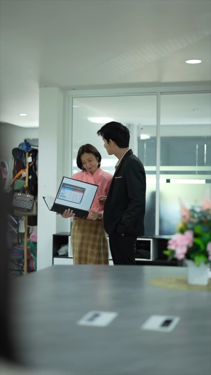 V2502001 อย ๆมาชนรถประธานแบบน ควรทำไง part2