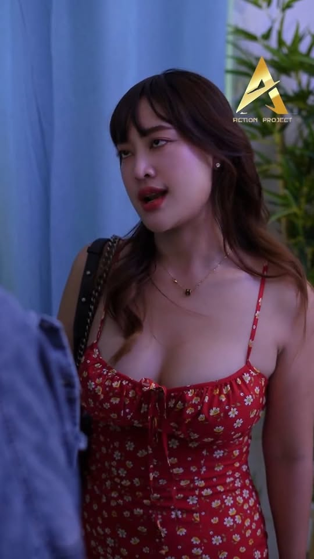 V2502038 ๆพ สาวก พาเพ อนชายเข ามาในช part2