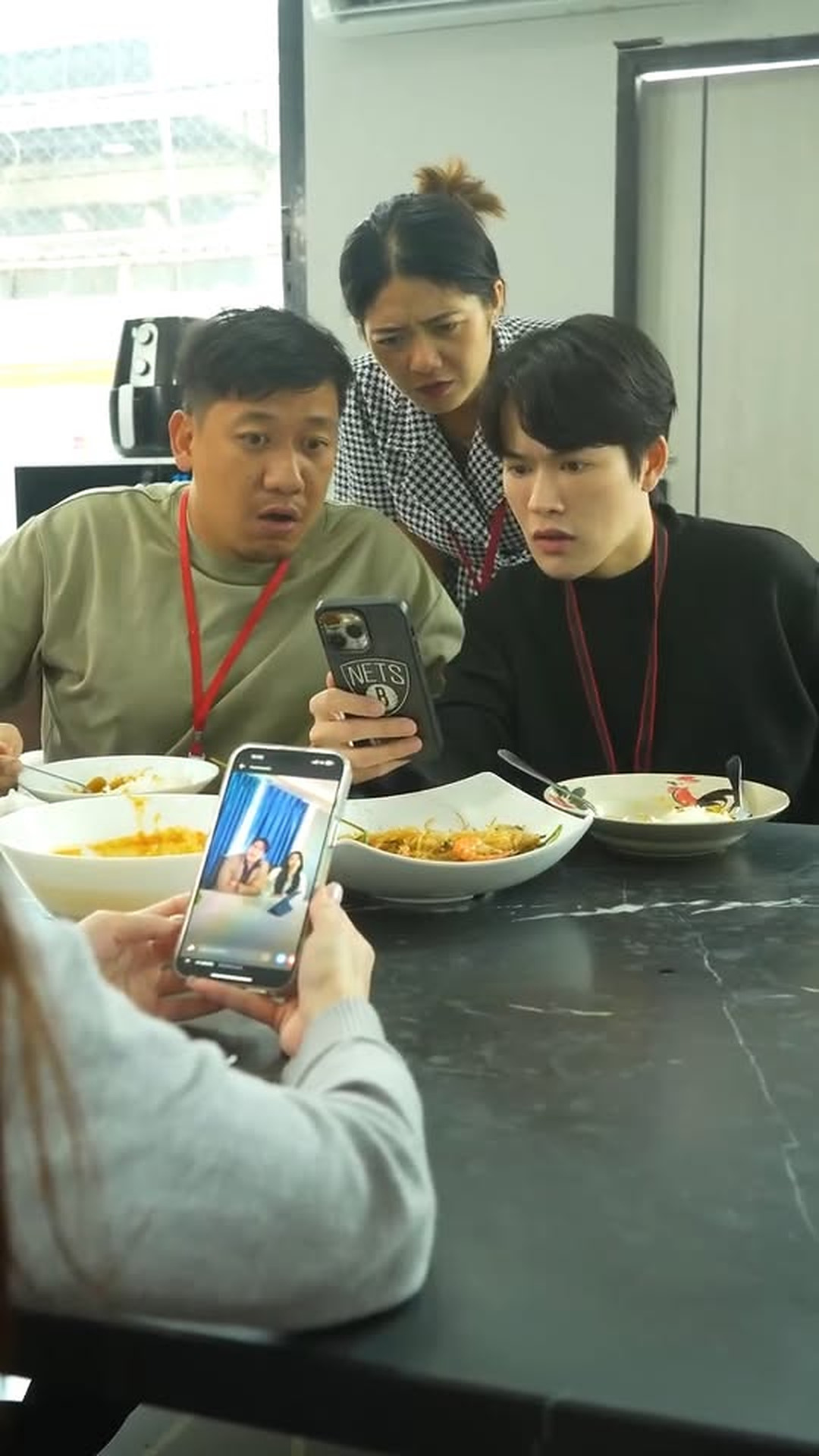 I1703014_เห นคนจนถ กร งแกต อหน าต อตา ชมยอมไม ได_part2