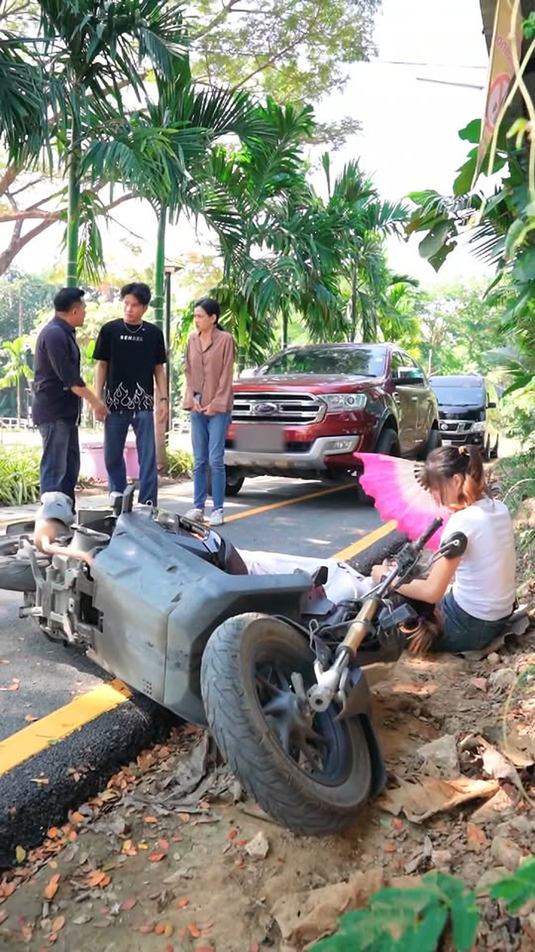E2706022_ใช รถใช ถนนควรม น ำใจ อย าใช แต อารมณ_part2.mp4