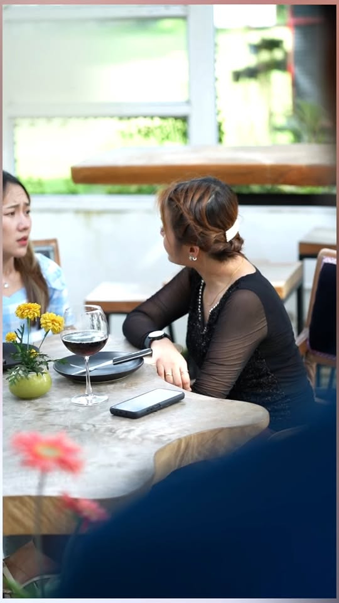 A0807067_แม สๅม อ มไก ดำมาเย ยมแต กล บโดนด ถ ก !!!_part2.mp4