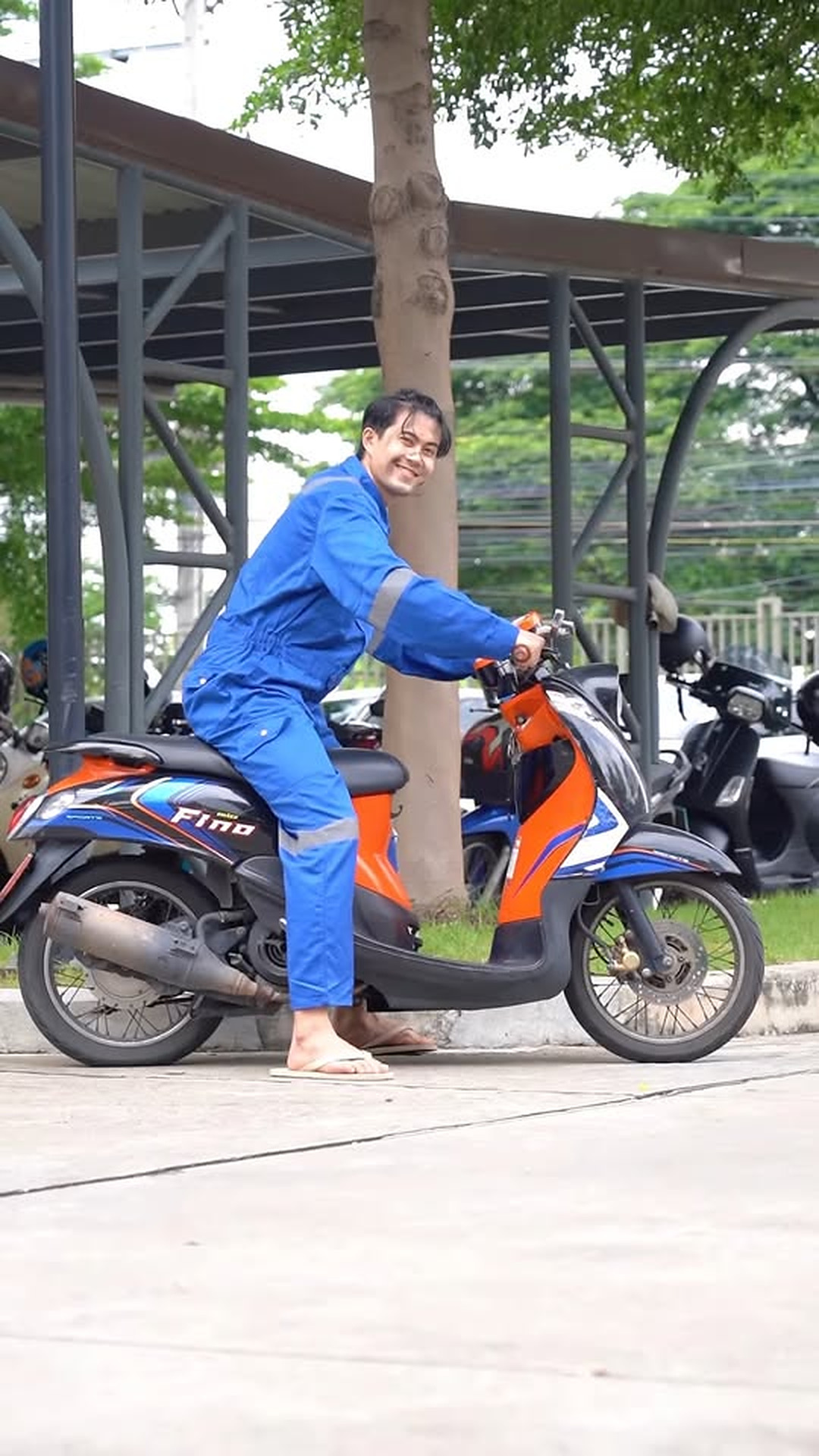 H1307075_ถ ายร ปให ฉ นหน อยส ไอ กระจอก_part2.mp4
