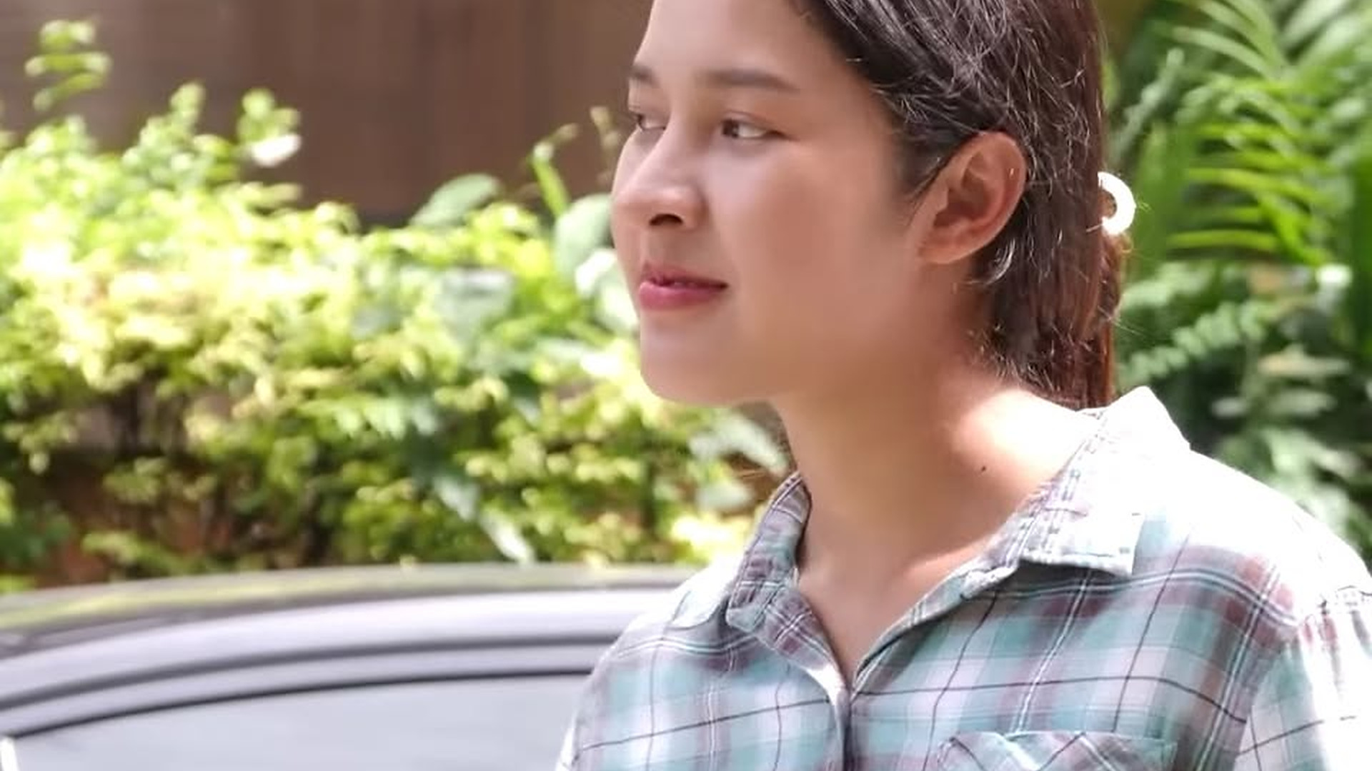 B1307012_ปลอมต วเป นรปถ. ไปหาเพ อนเก าสม ยเร ยน_part2.mp4