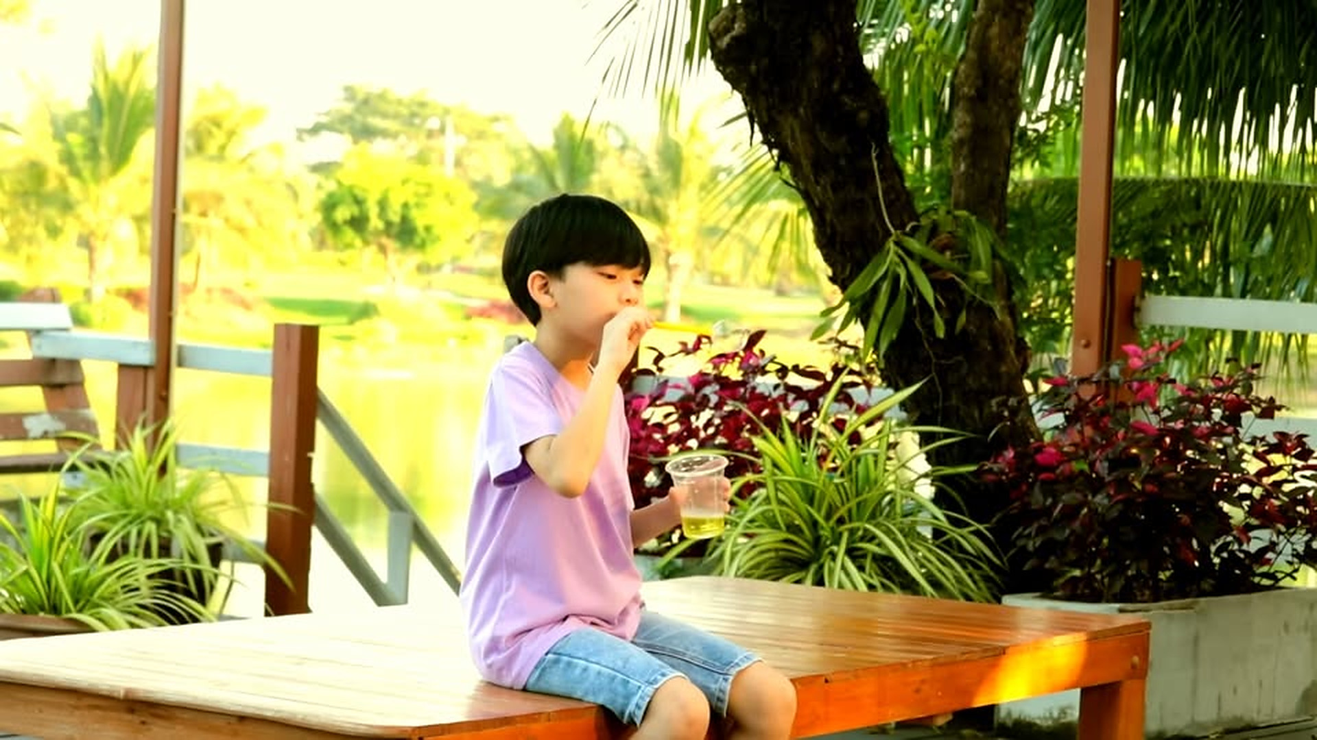 A200704 ละครสอนใจ เรื่อง แฝดคนละฝา.webm