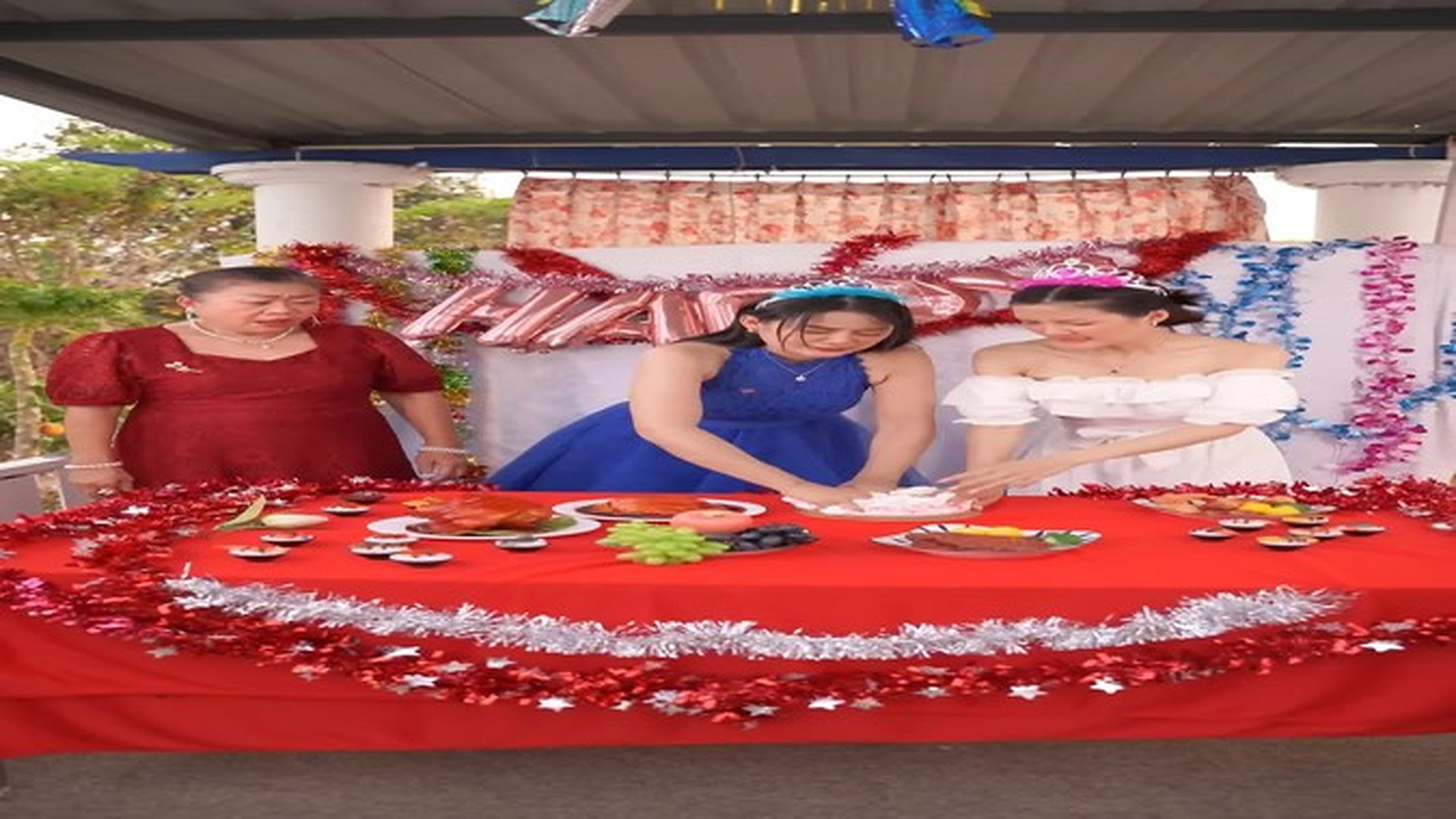 A0813015_ยกโลงมาเซอร์ไพร์ลุกสาวในงานวันเกิด.webm