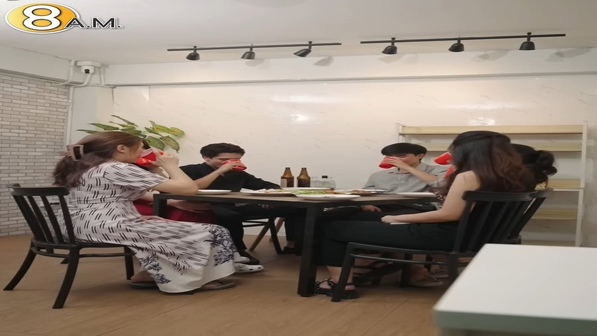 D0826027_คนอย่างมัน..มีดีกว่าฉันตรงไหน.webm